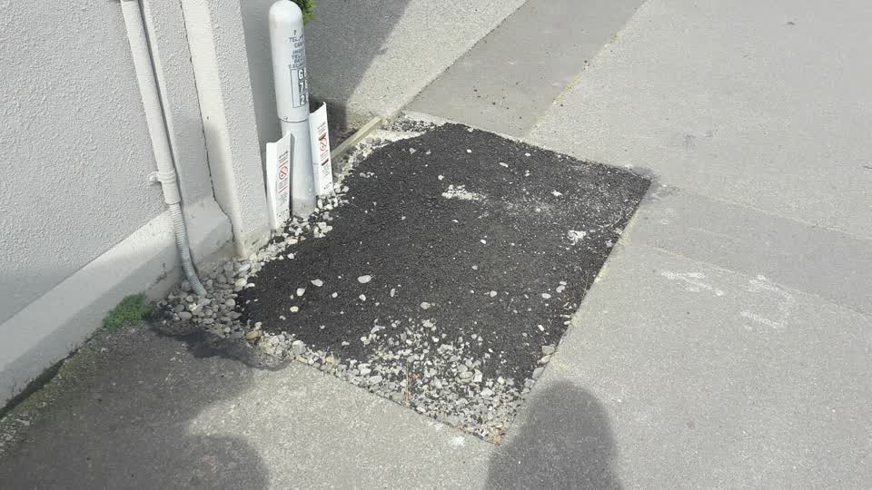 The photograph attached to this roading/streets report