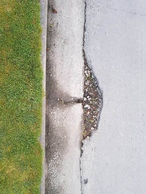 Roading/Streets, a report photo