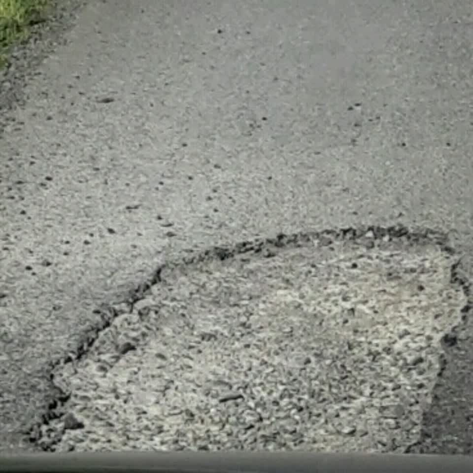 The photograph attached to this roading/streets report