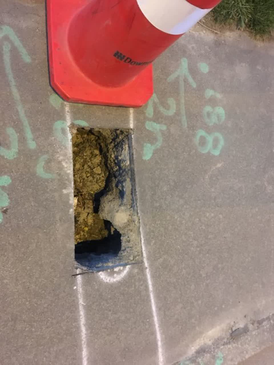 The photograph attached to this roading/streets report