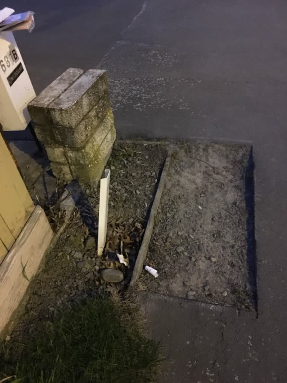 The photograph attached to this roading/streets report