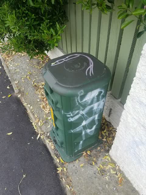 Graffiti, a report photo