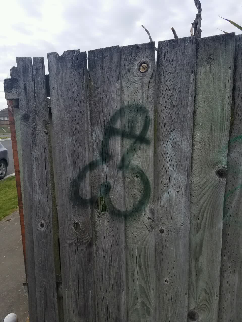 The photograph attached to this graffiti report