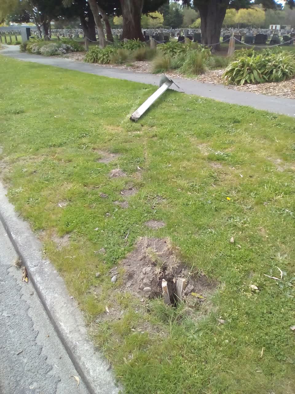 The photograph attached to this roading/streets report