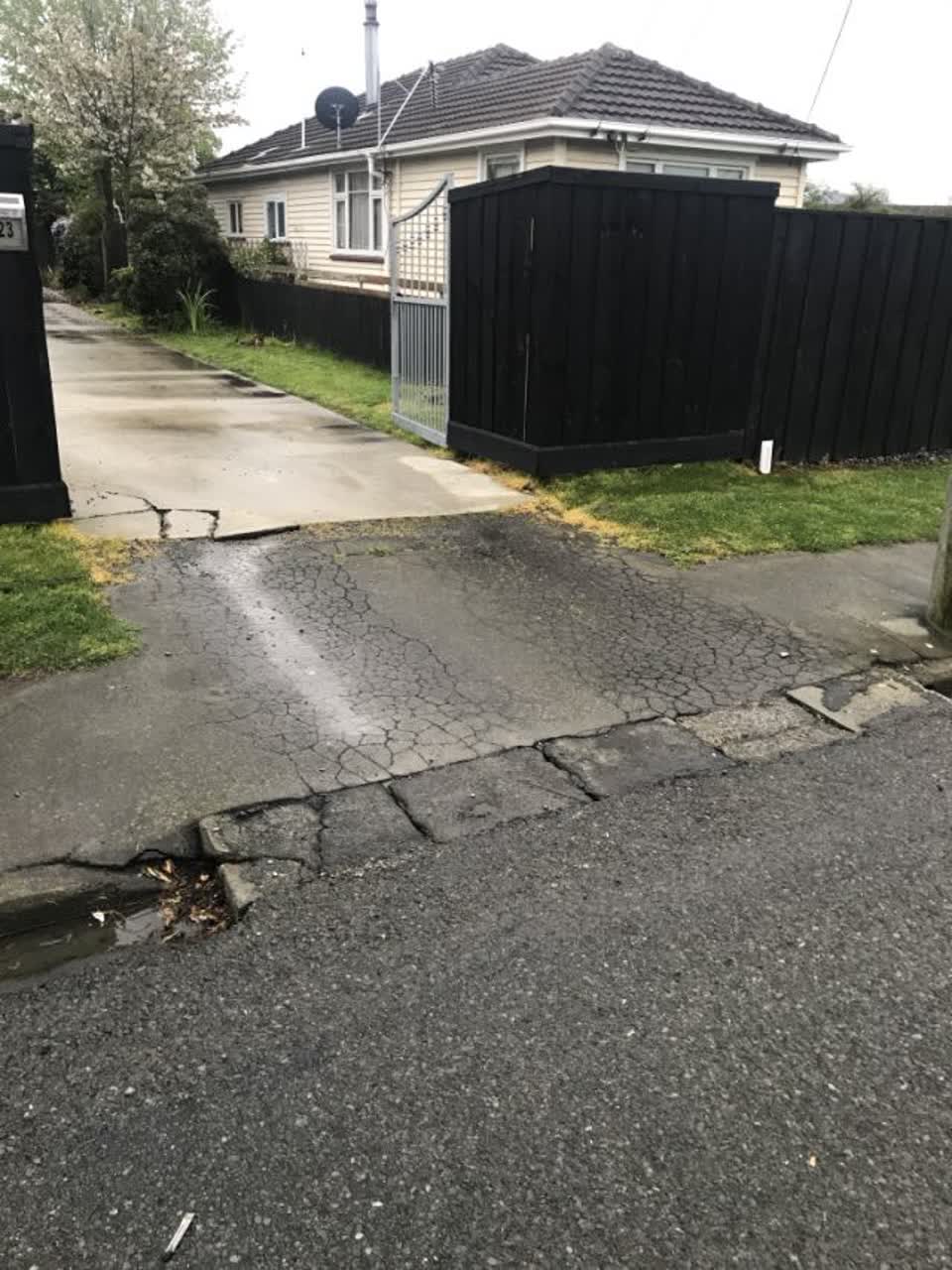 The photograph attached to this roading/streets report