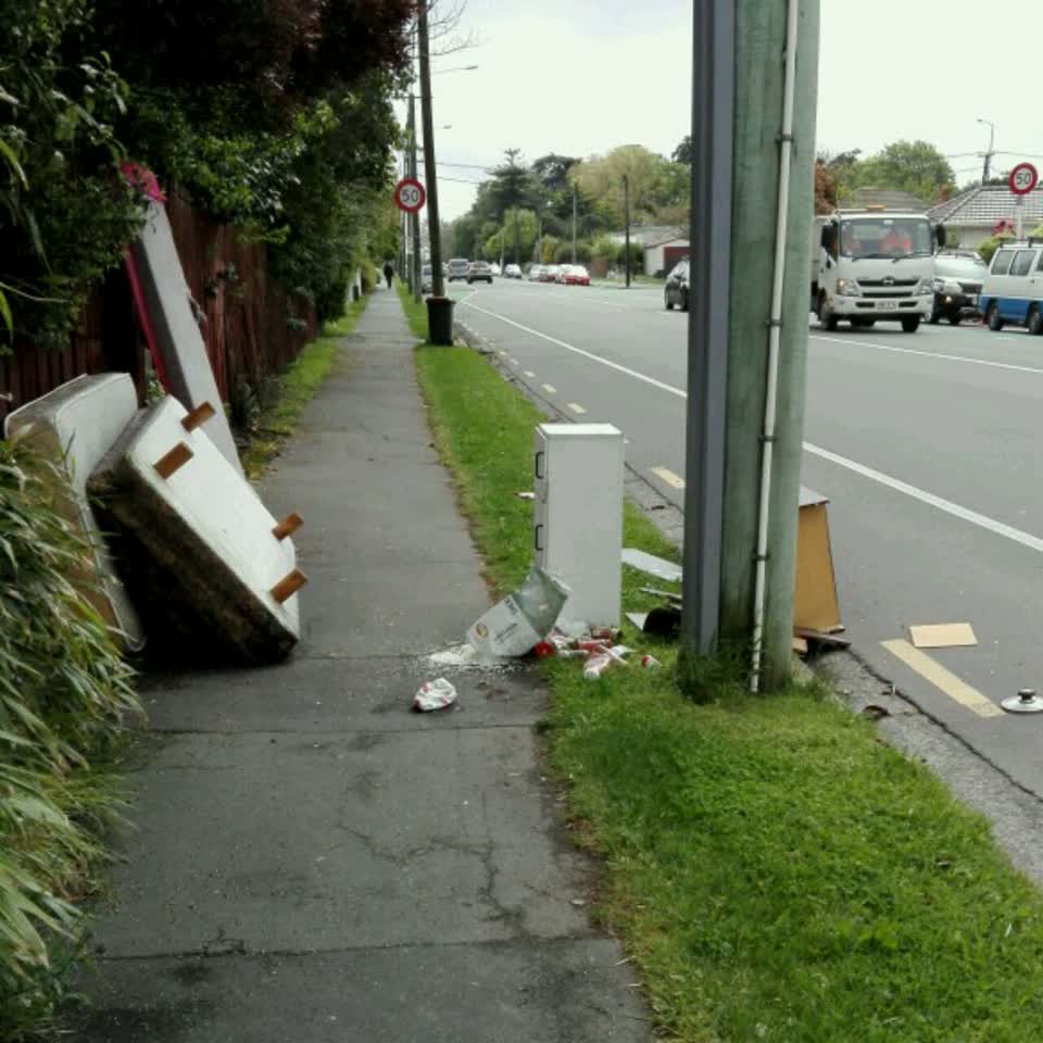 The photograph attached to this rubbish/recycling report
