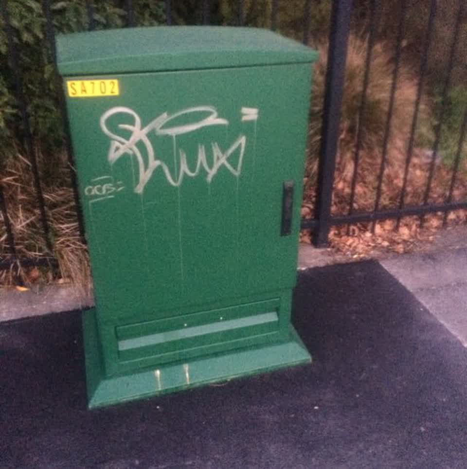 The photograph attached to this graffiti report