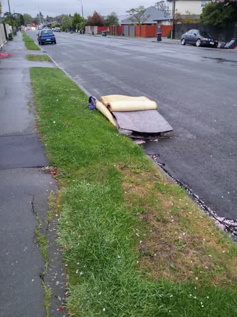 Rubbish/Recycling, a report photo