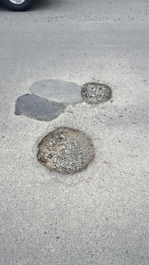 Roading/Streets, a report photo