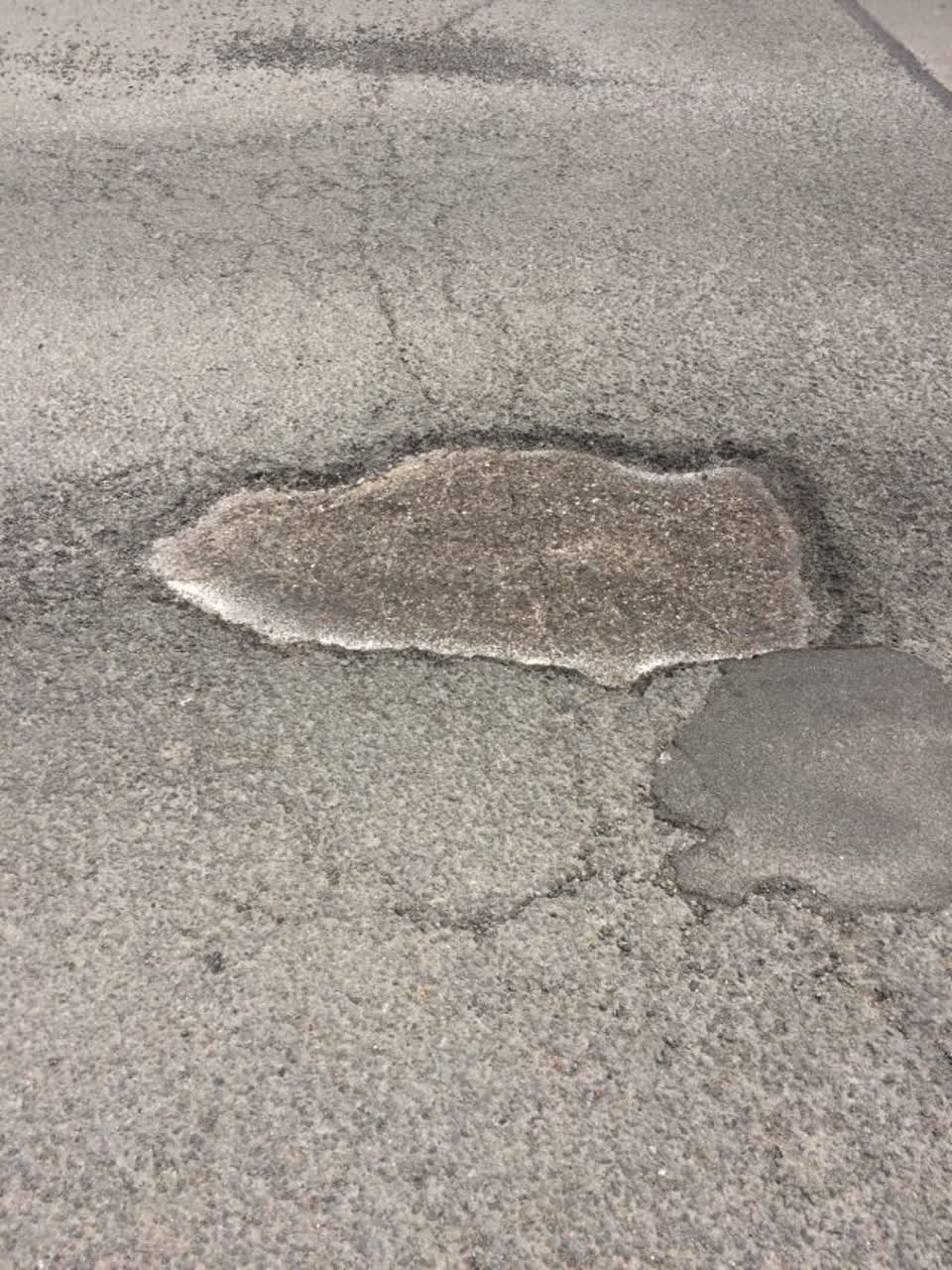The photograph attached to this roading/streets report