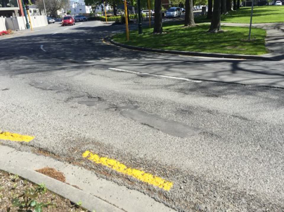 The photograph attached to this roading/streets report