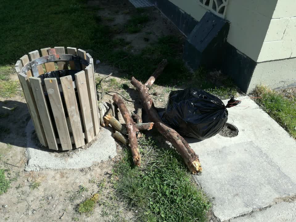 The photograph attached to this water supply report