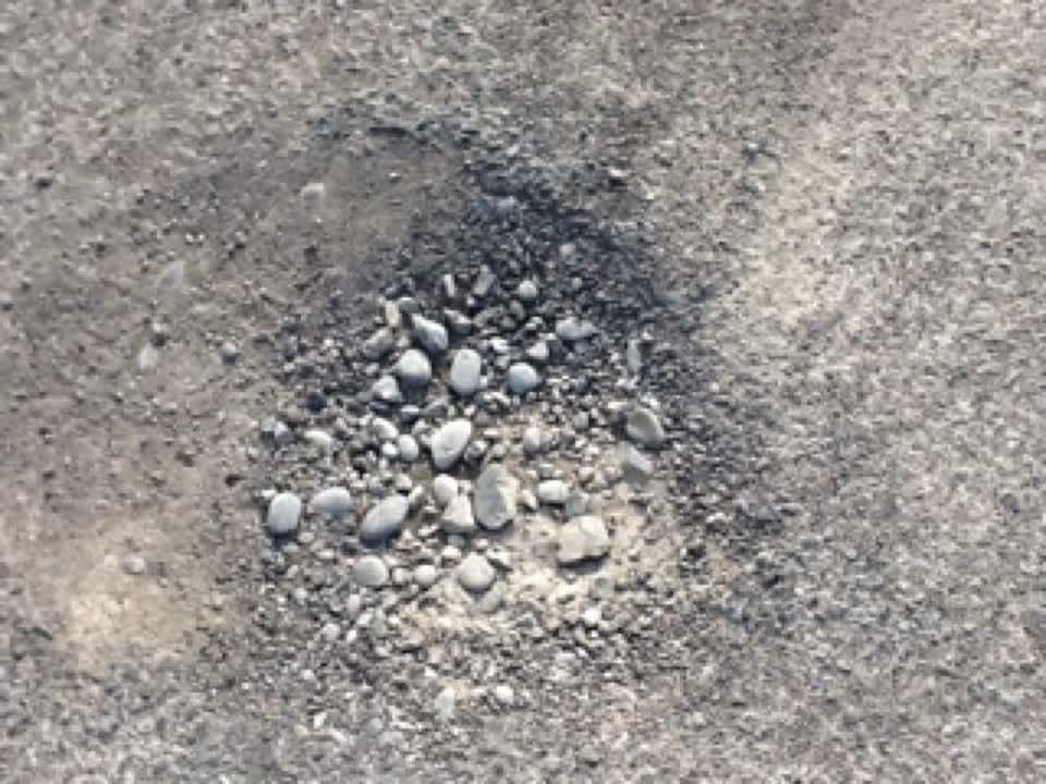 The photograph attached to this roading/streets report