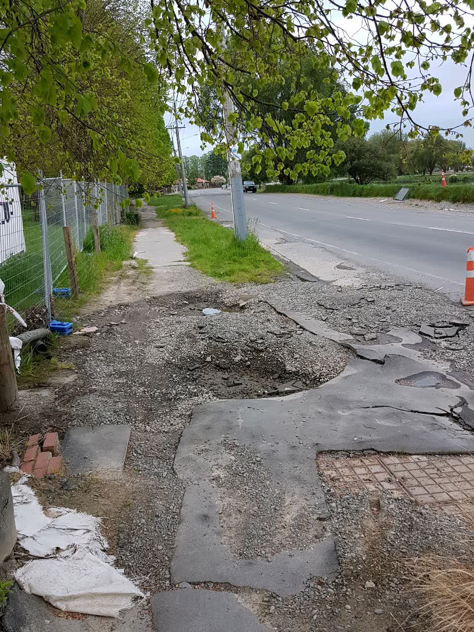 The photograph attached to this roading/streets report