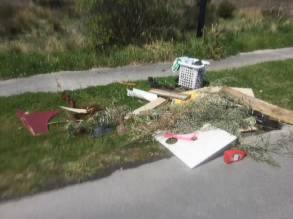 The photograph attached to this rubbish/recycling report