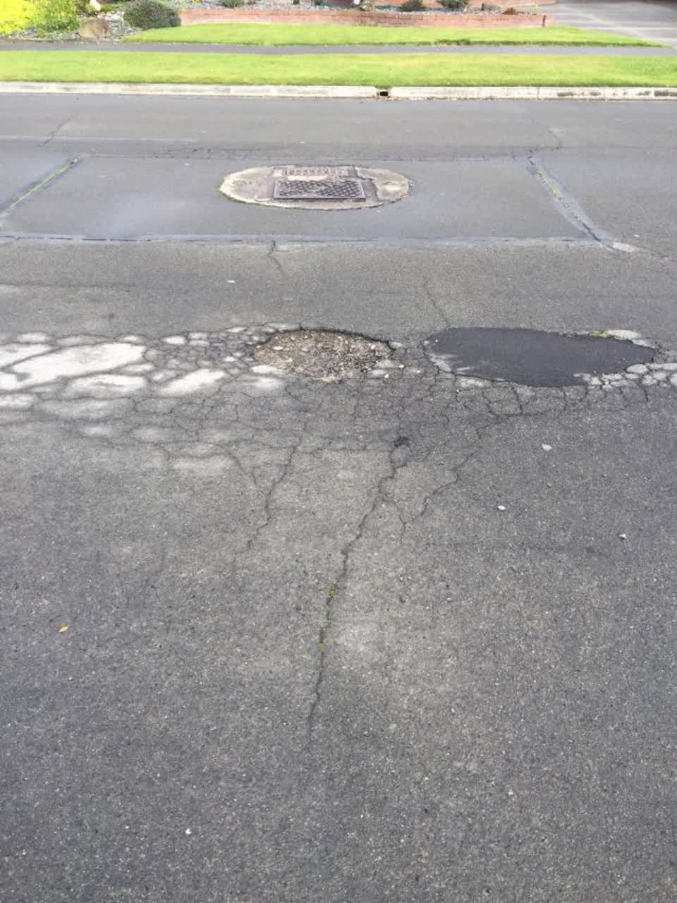 The photograph attached to this roading/streets report