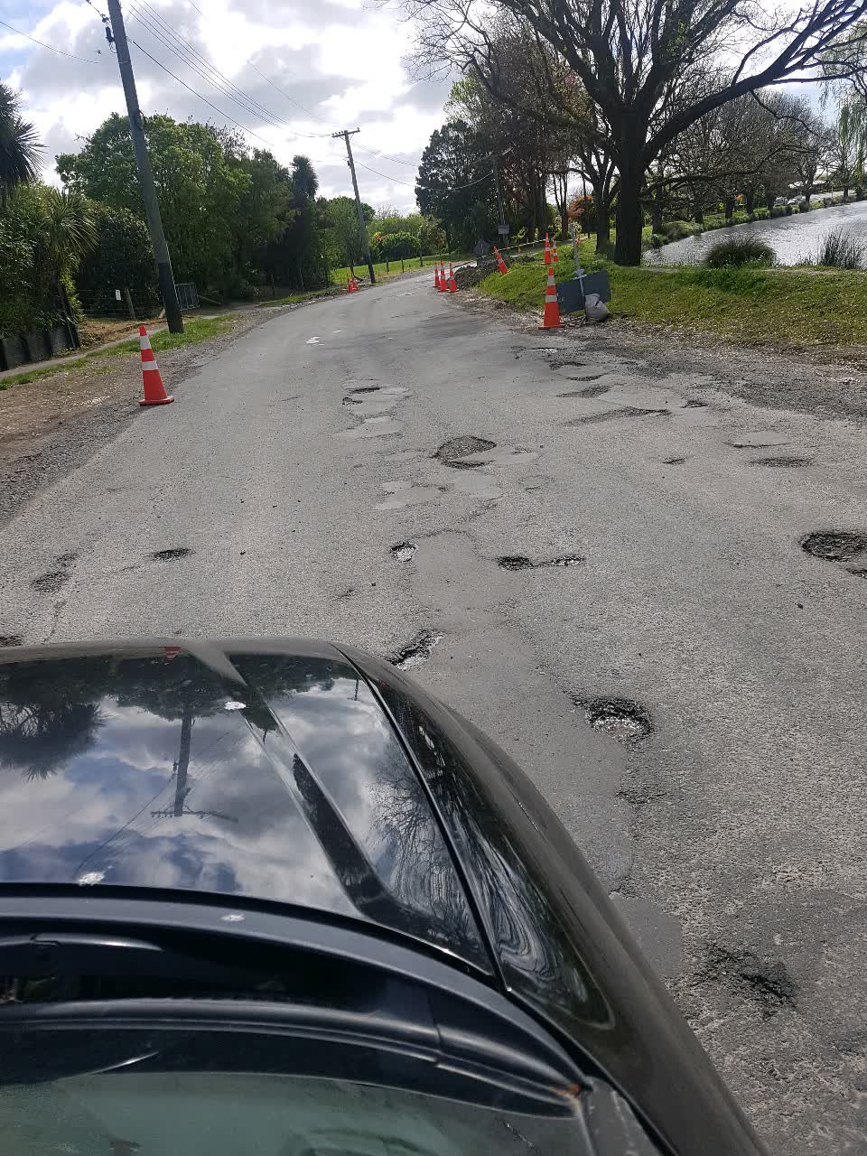 The photograph attached to this roading/streets report