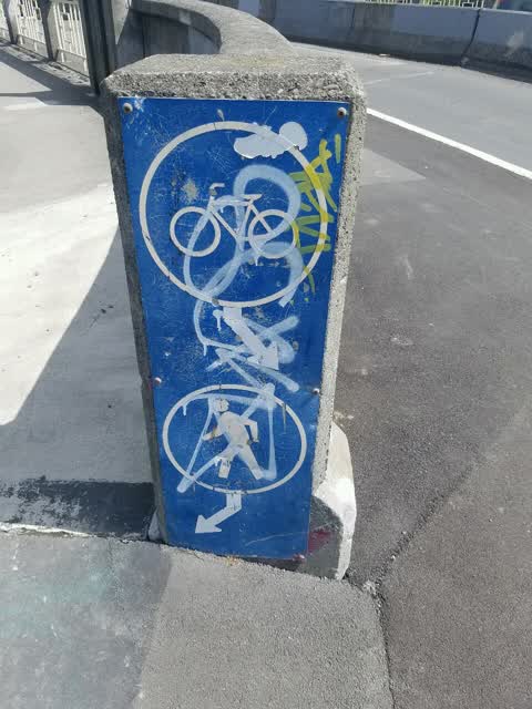 Graffiti, a report photo