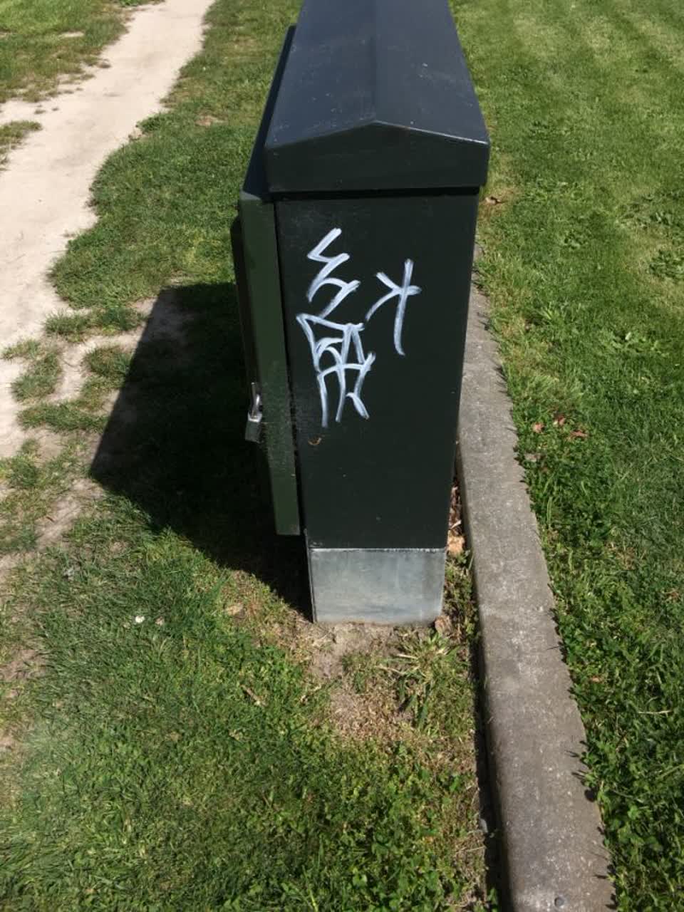The photograph attached to this graffiti report