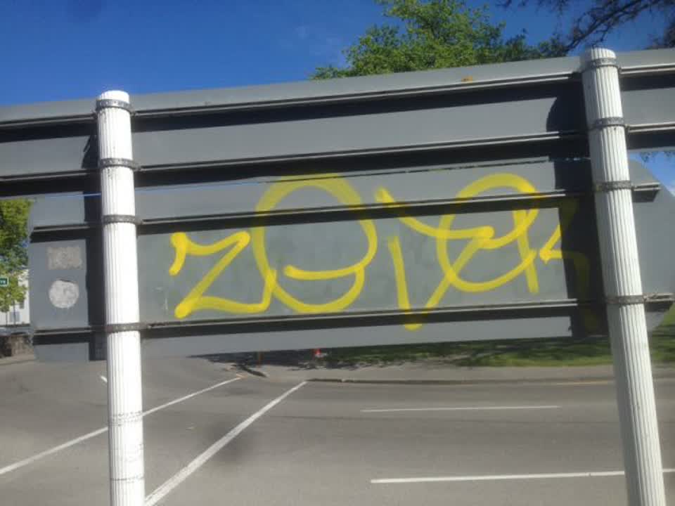 The photograph attached to this graffiti report