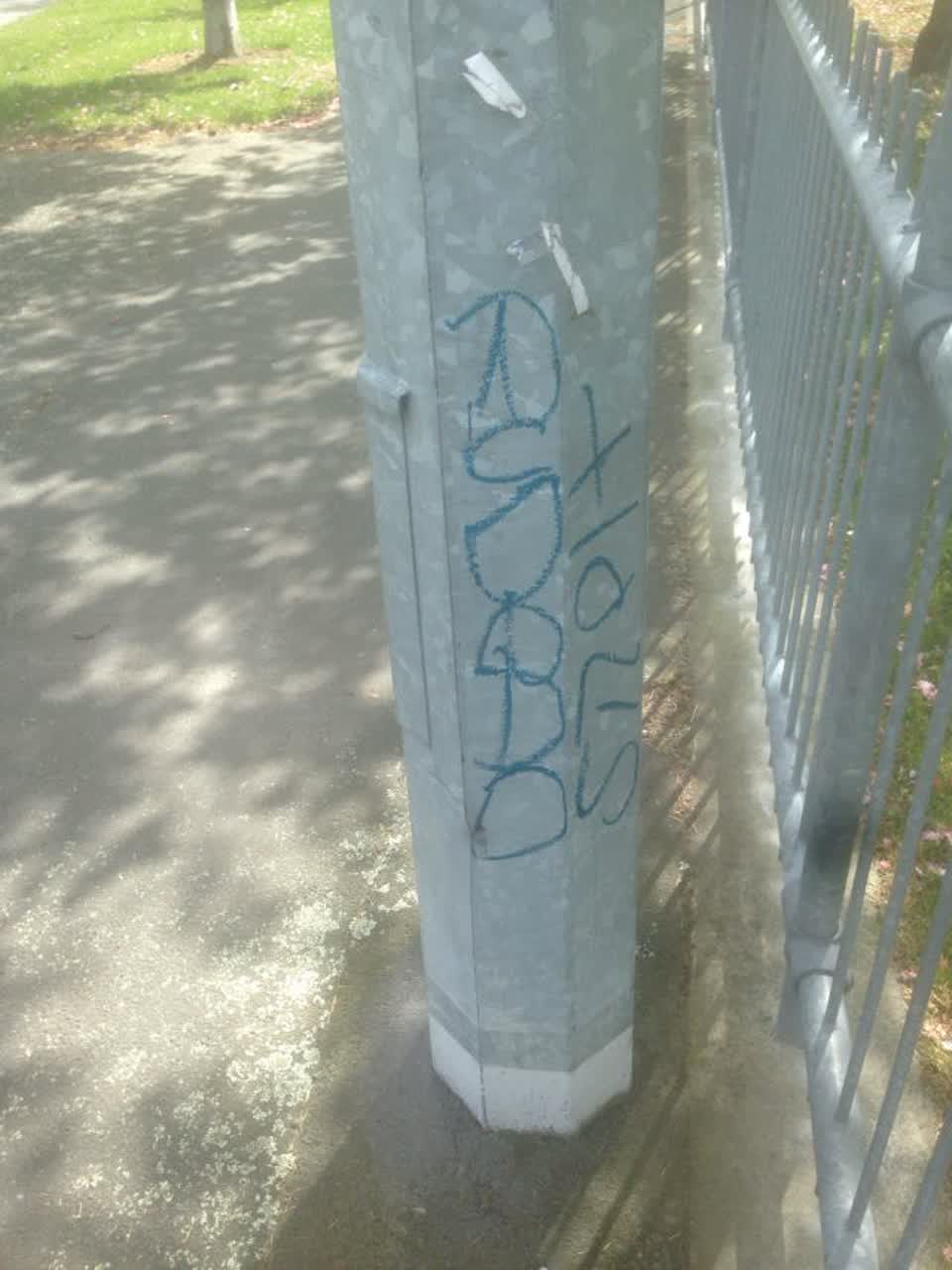 The photograph attached to this graffiti report