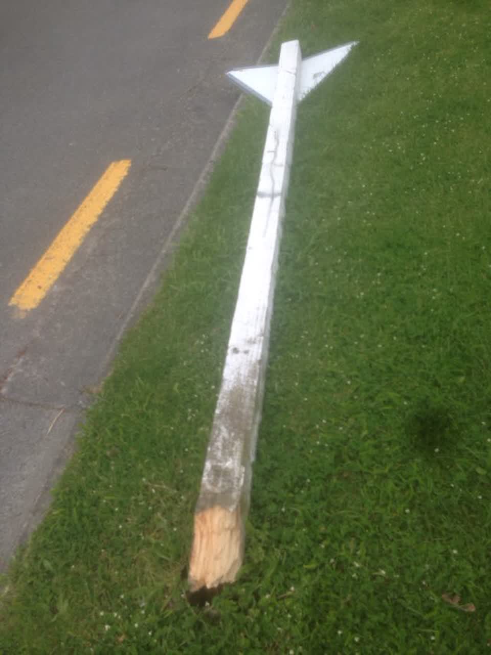 The photograph attached to this roading/streets report