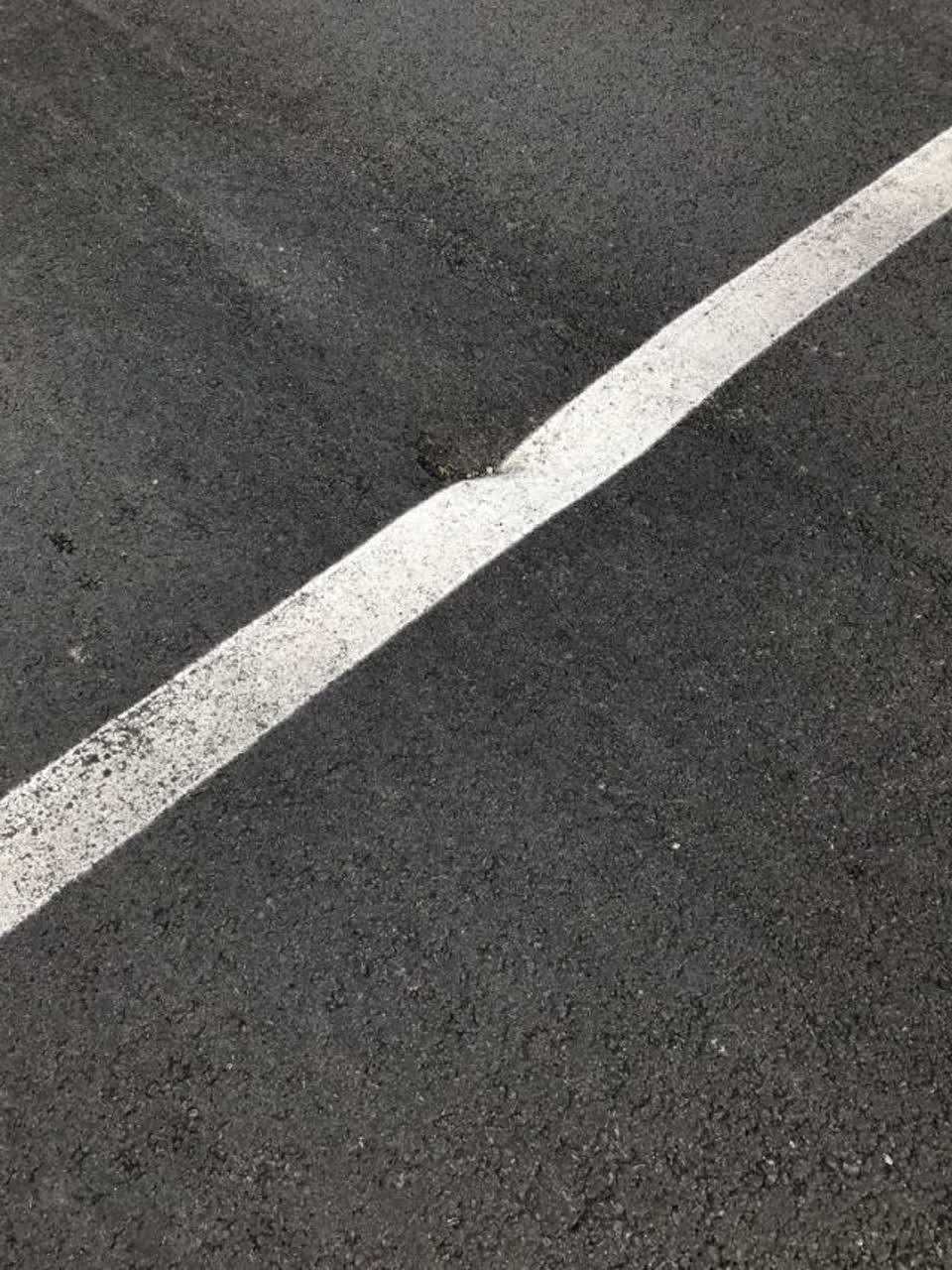 The photograph attached to this roading/streets report
