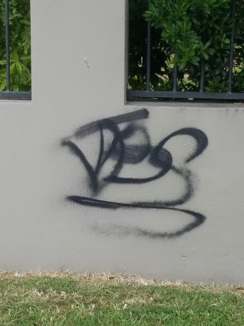 Graffiti, a report photo