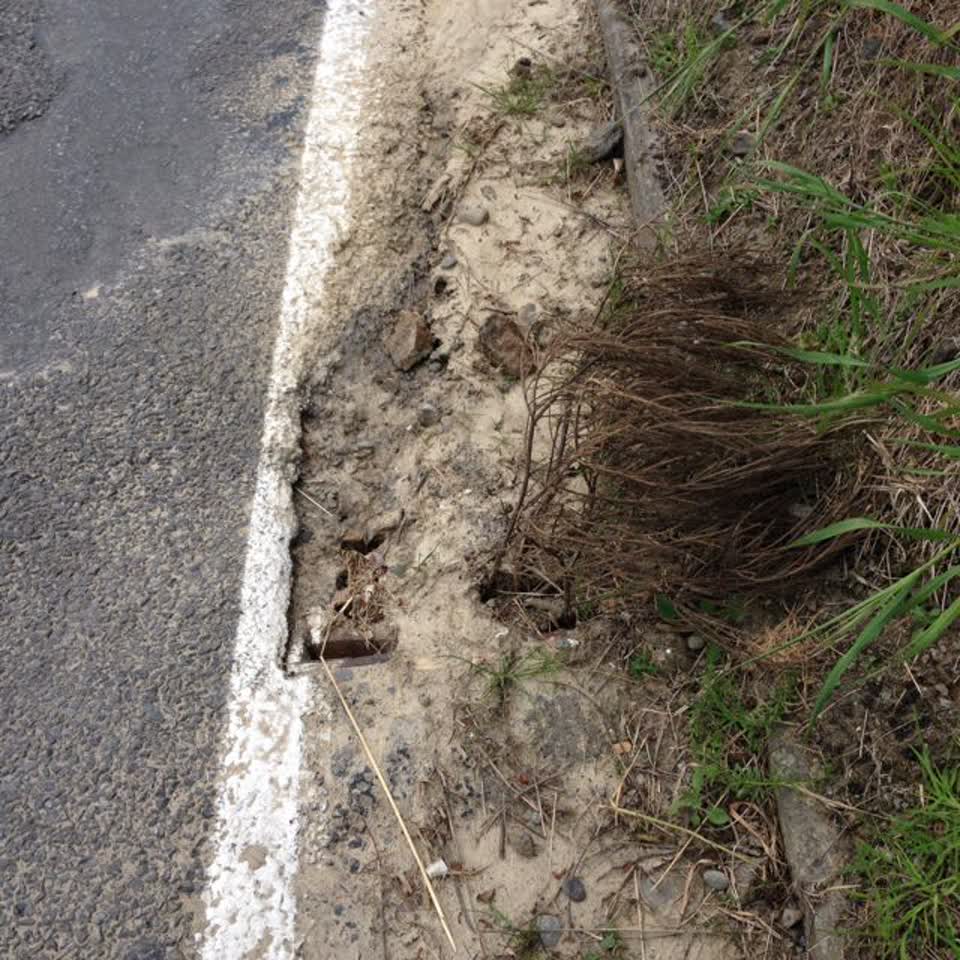 The photograph attached to this roading/streets report