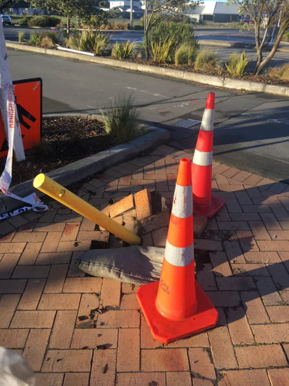 The photograph attached to this roading/streets report