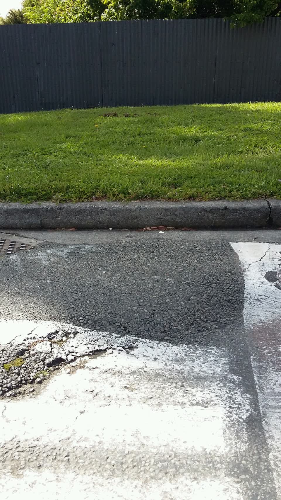 The photograph attached to this roading/streets report