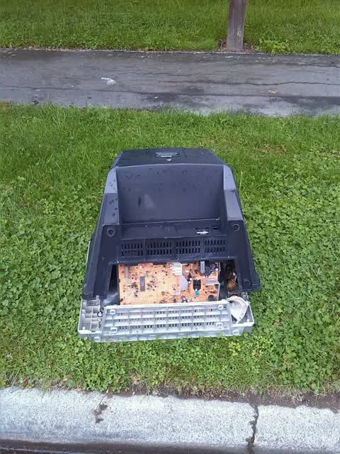 Rubbish/Recycling, a report photo