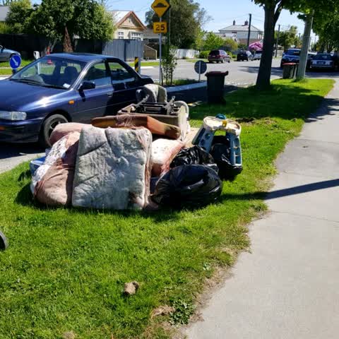 Rubbish/Recycling, a report photo