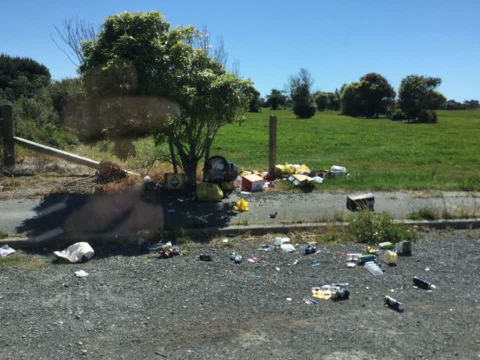 The photograph attached to this rubbish/recycling report