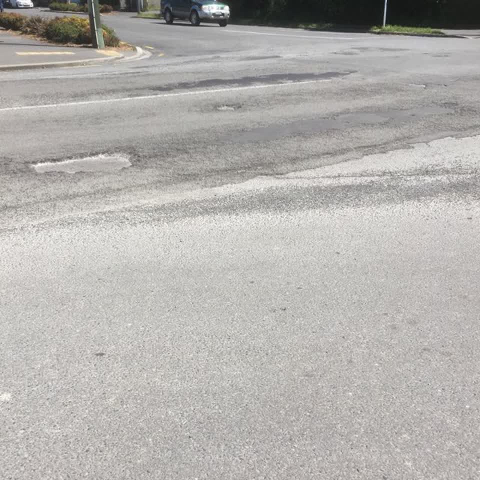 The photograph attached to this roading/streets report