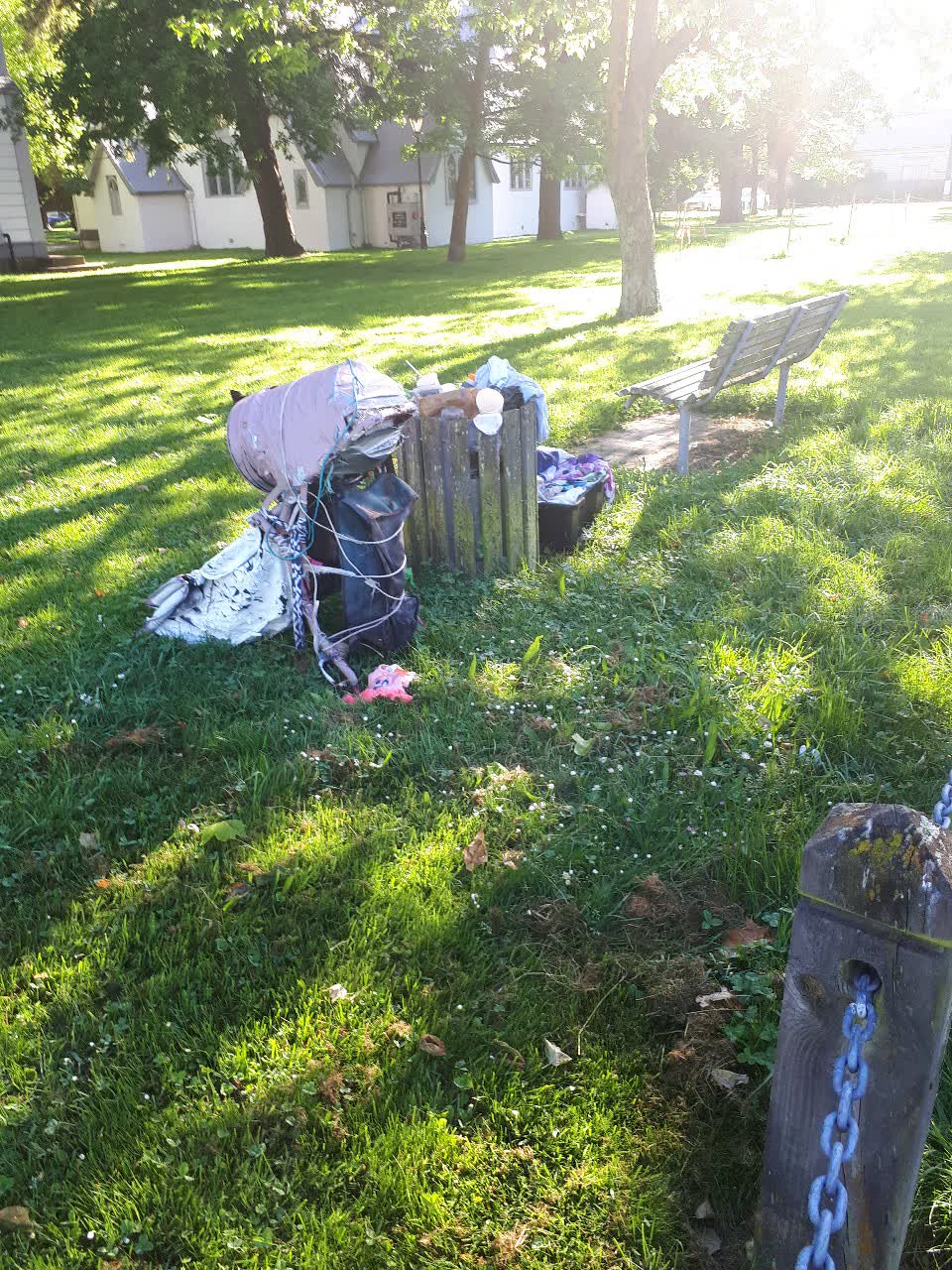 The photograph attached to this rubbish/recycling report