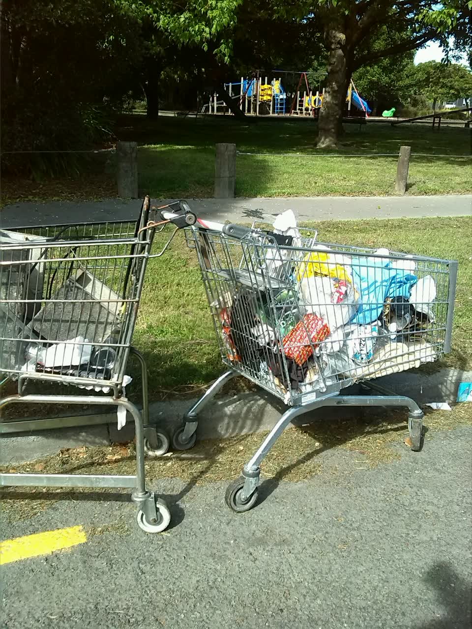 The photograph attached to this rubbish/recycling report