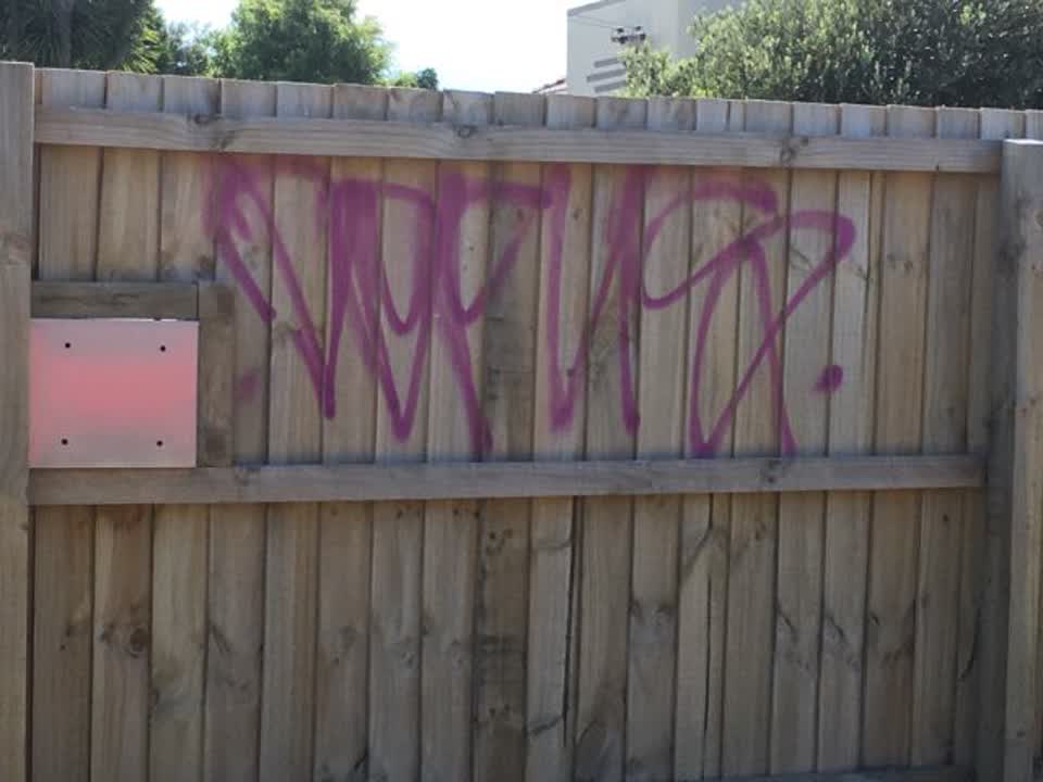 The photograph attached to this graffiti report