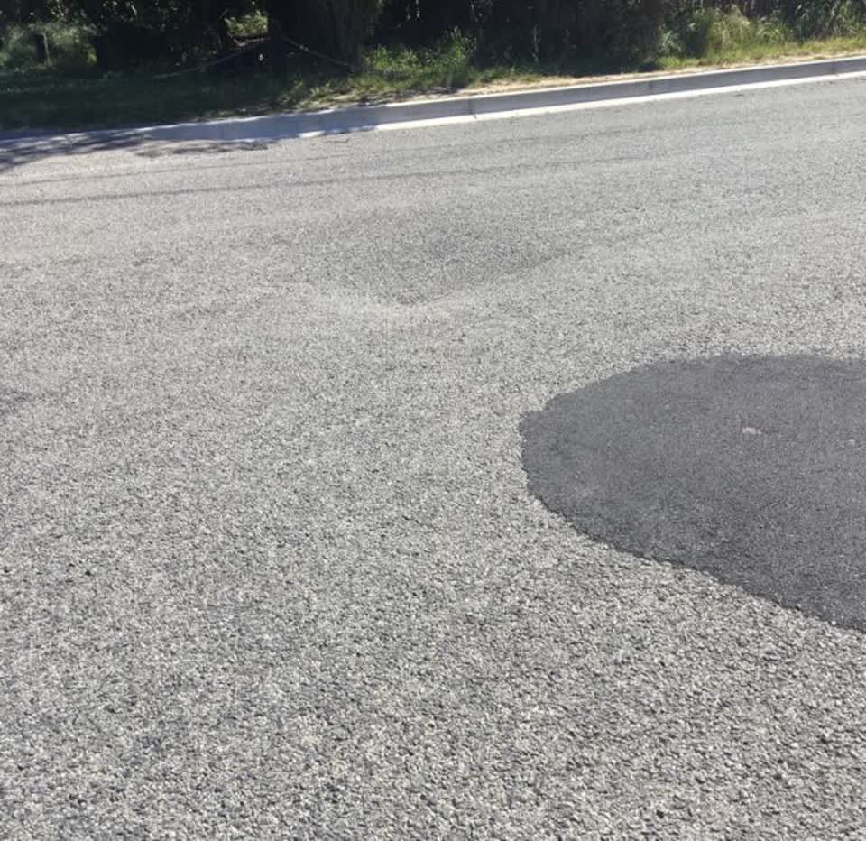 The photograph attached to this roading/streets report