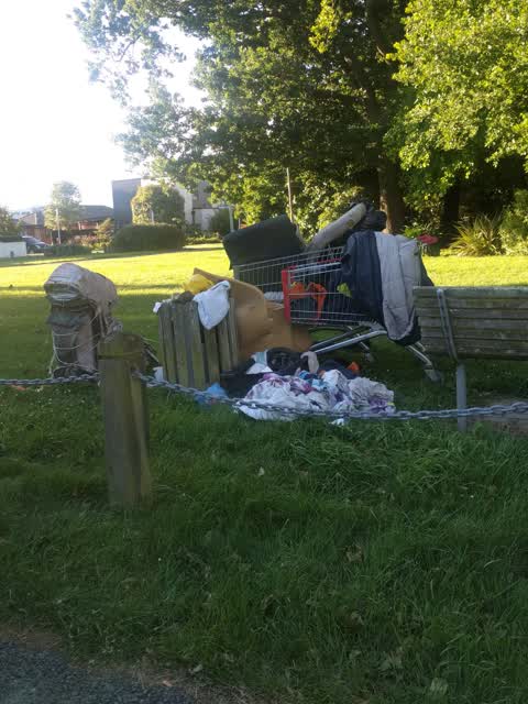 Rubbish/Recycling, a report photo