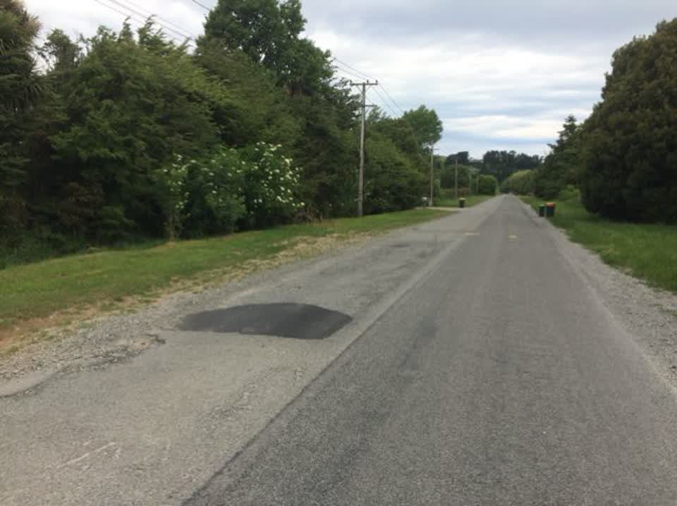 The photograph attached to this roading/streets report
