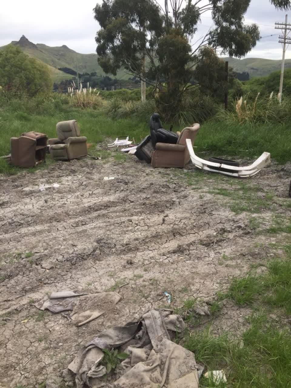 The photograph attached to this rubbish/recycling report