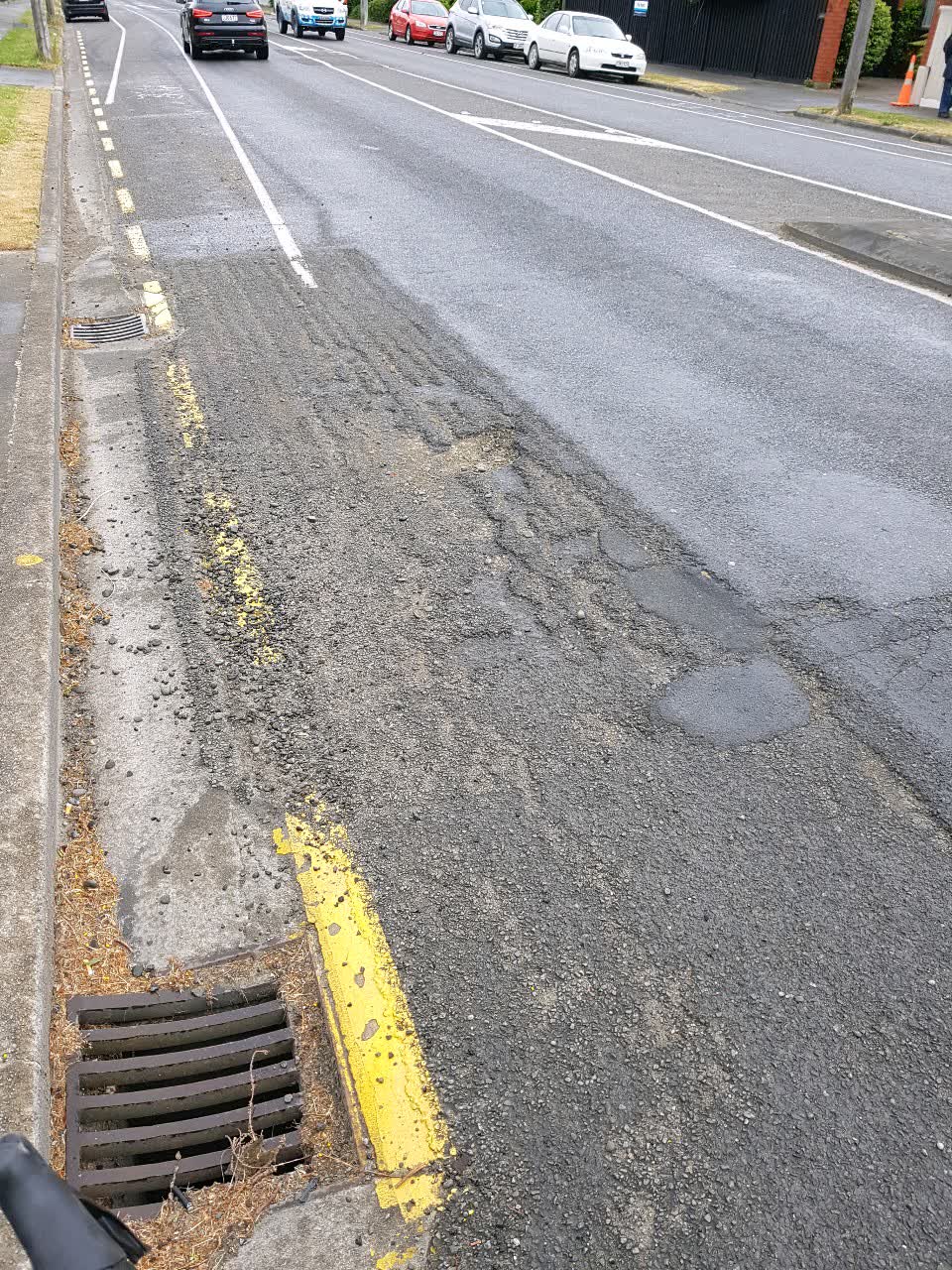 The photograph attached to this roading/streets report