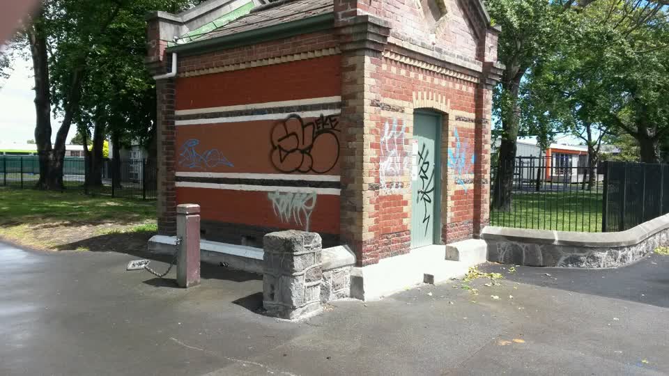 The photograph attached to this graffiti report