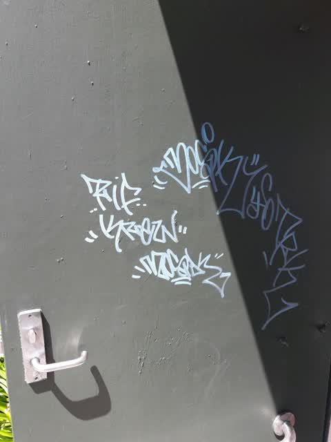 Graffiti, a report photo