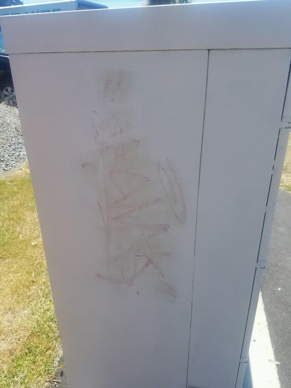 The photograph attached to this graffiti report