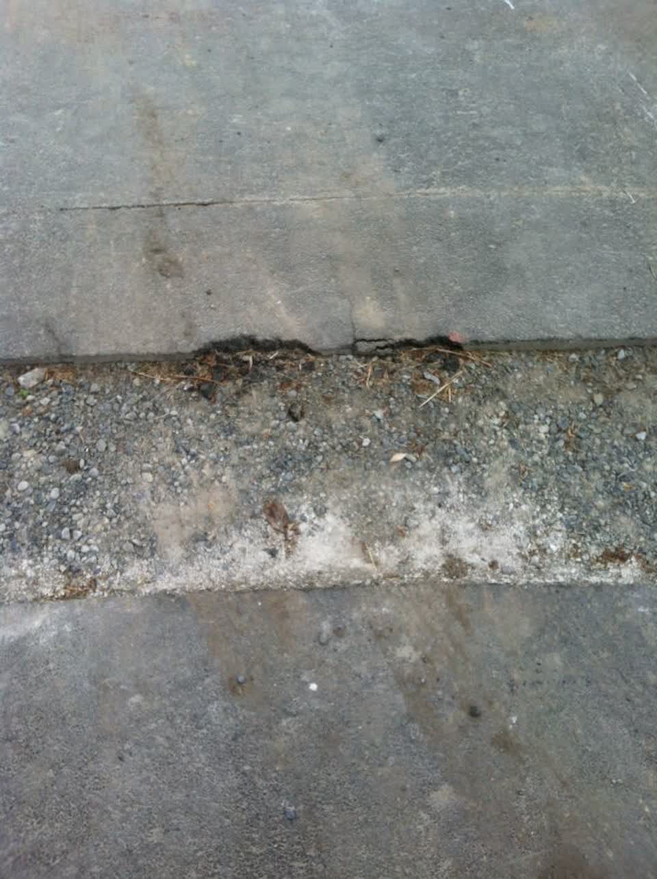 The photograph attached to this roading/streets report