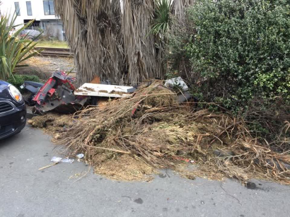 The photograph attached to this rubbish/recycling report