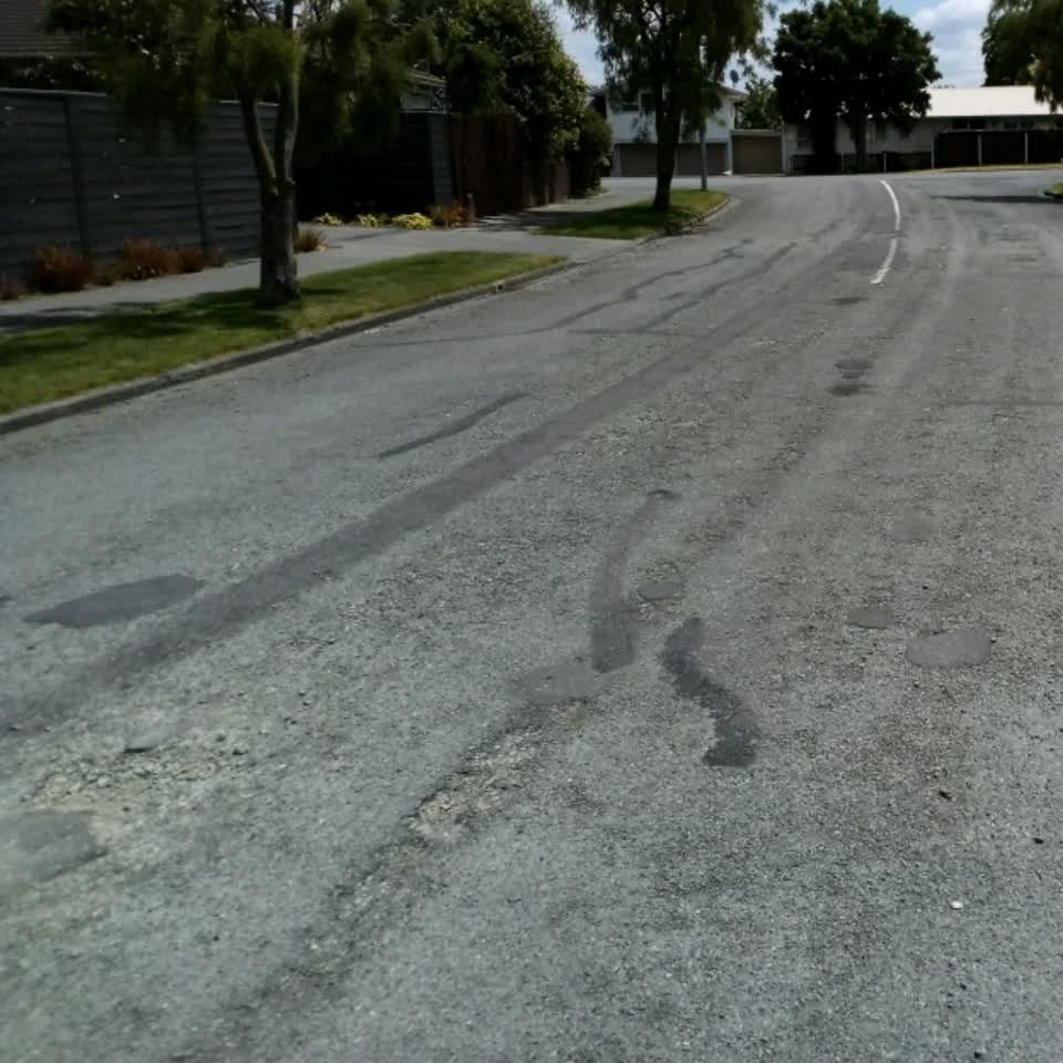 The photograph attached to this roading/streets report