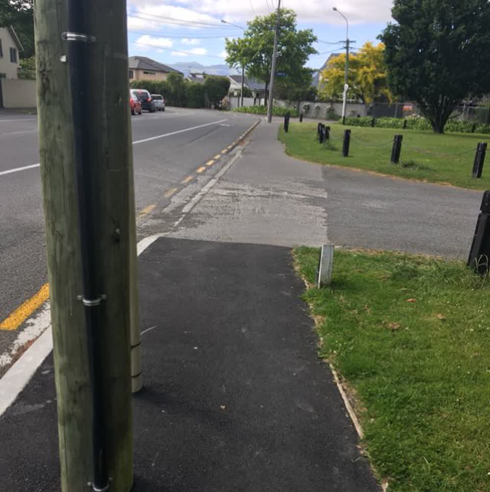 The photograph attached to this roading/streets report
